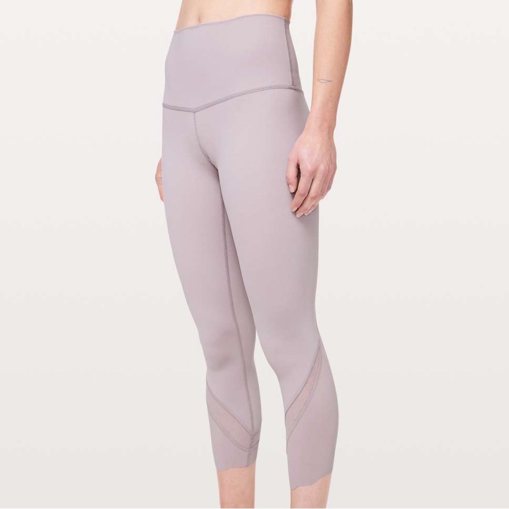 Lululemon Wunder Under Scalloped Hem | Size 8 | High-Rise Crop Leggings